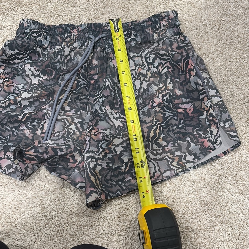 EUC Athleta Crossroads Shorts - XS - Picture 8 of 9